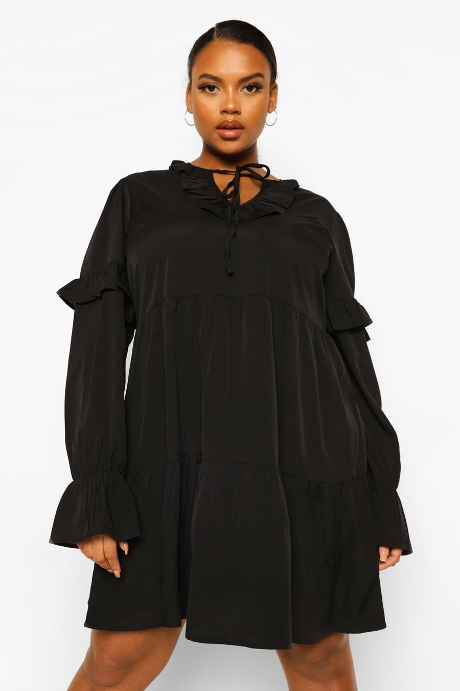 Black Plus - Volangklänning med knytdetalj image number 1