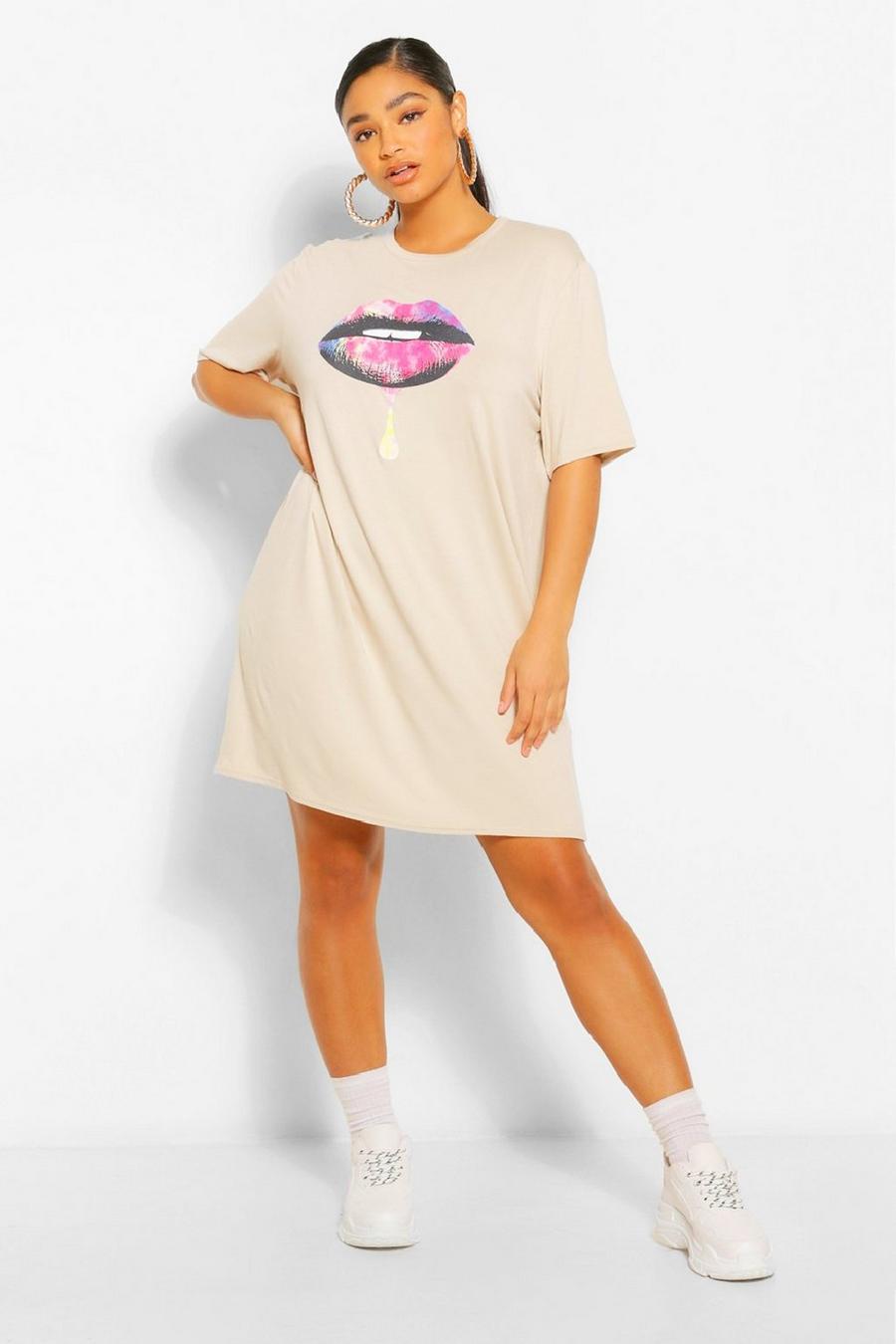 Stone Plus Lip Print T-Shirt Dress image number 1