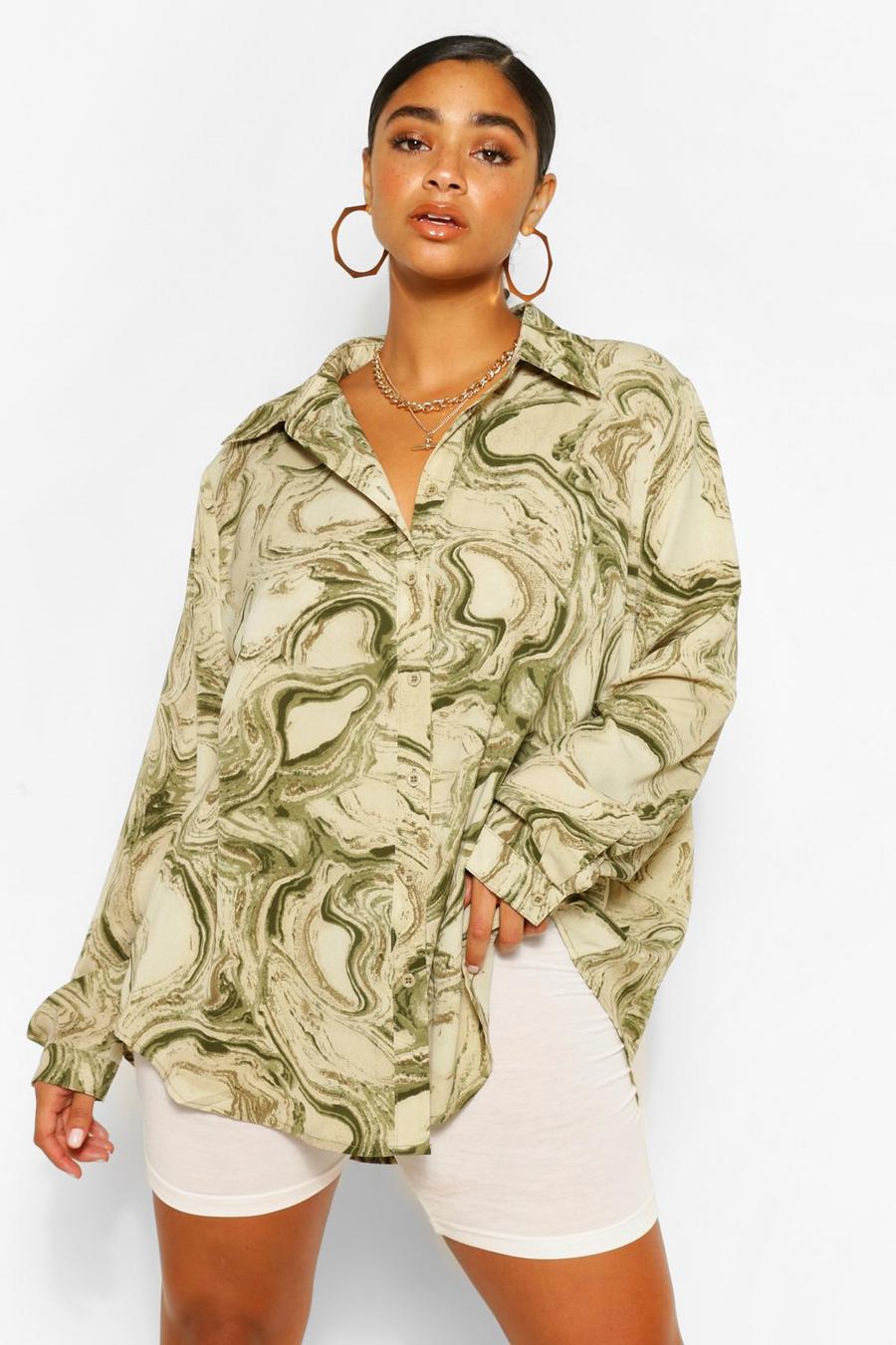 Khaki Plus - Oversize skjorta med abstrakt batikmönster image number 1