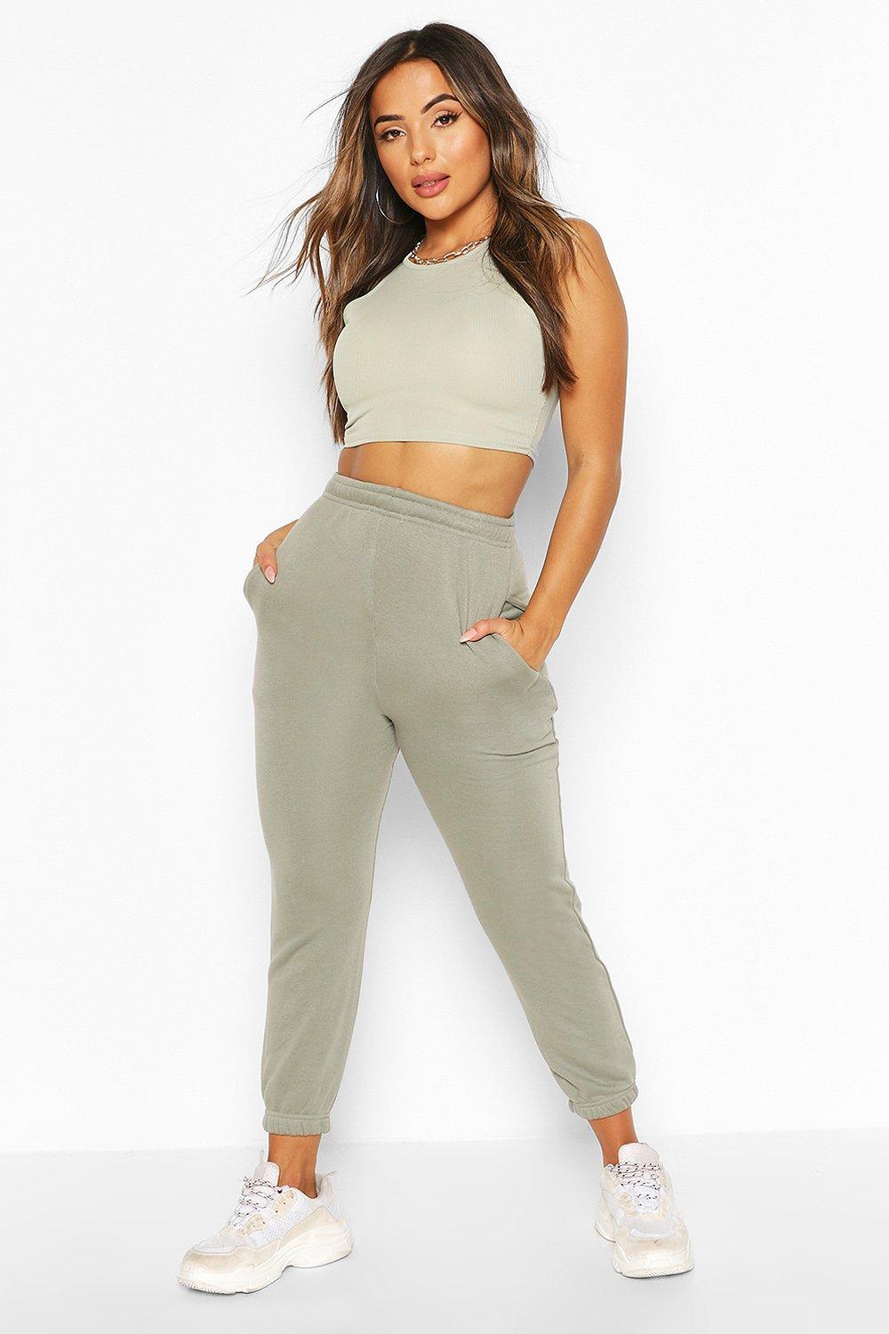 white capri cargo pants