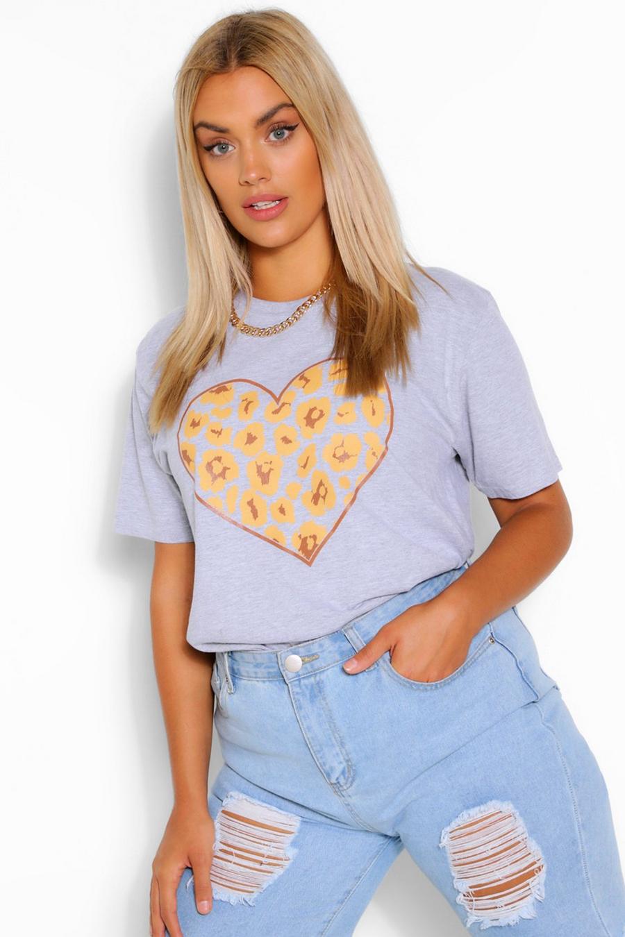 Grey Plus - T-shirt med leopardmönstrat hjärta image number 1