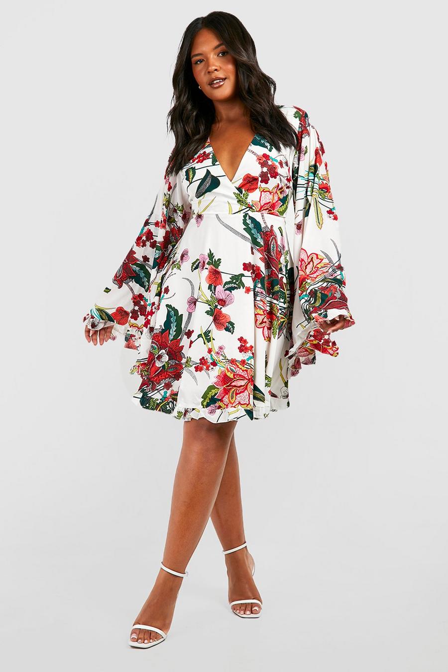 Cream white Plus Paisley Floral Wide Sleeve Skater Dress image number 1