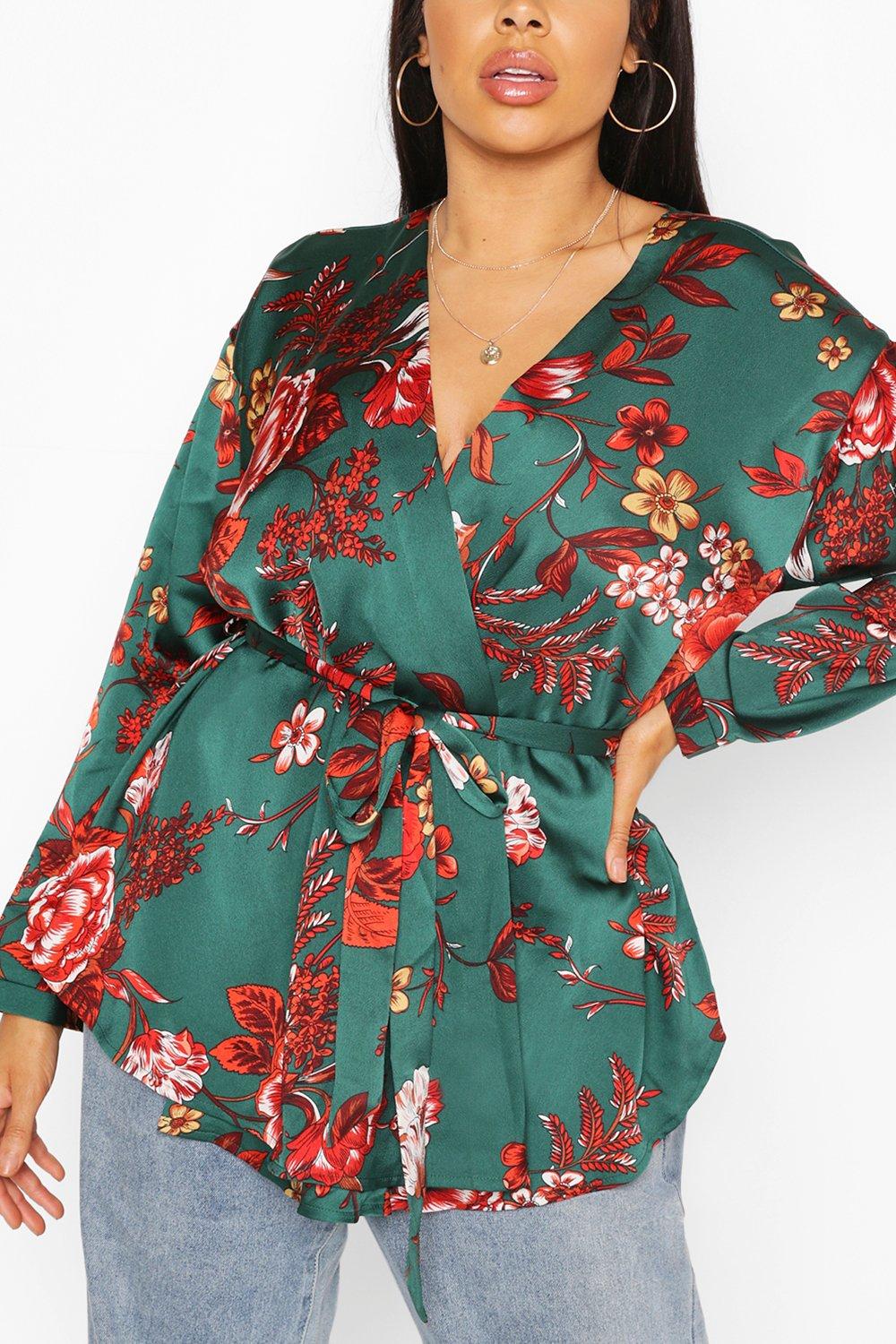 Plus Floral Print Wrap Top boohoo IL