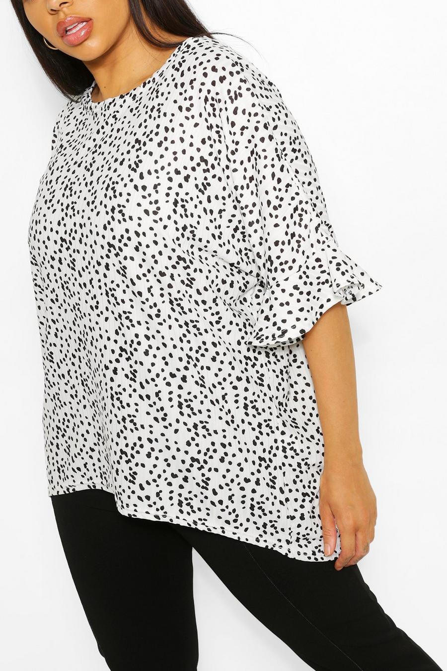 Plus - Ribbad t-shirt med leopardmönster och volangärm image number 1