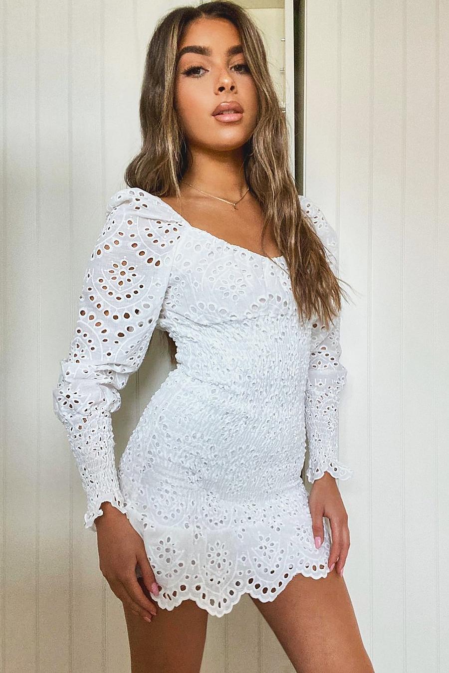 Petite - Robe froncée en broderie anglaise à manches larges, Blanc image number 1