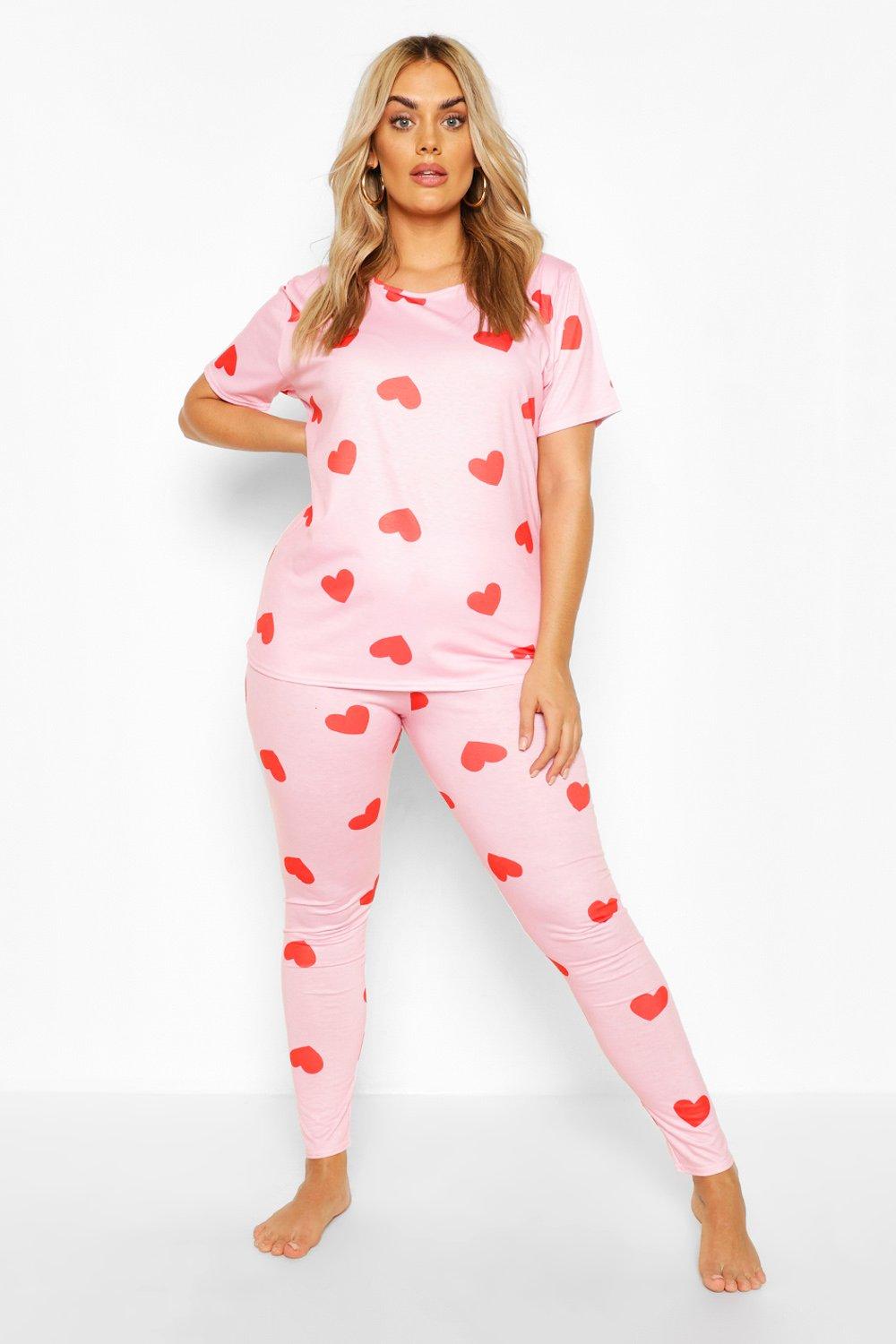 Plus All Over Heart Graphic T-Shirt & Pants Pajama Set