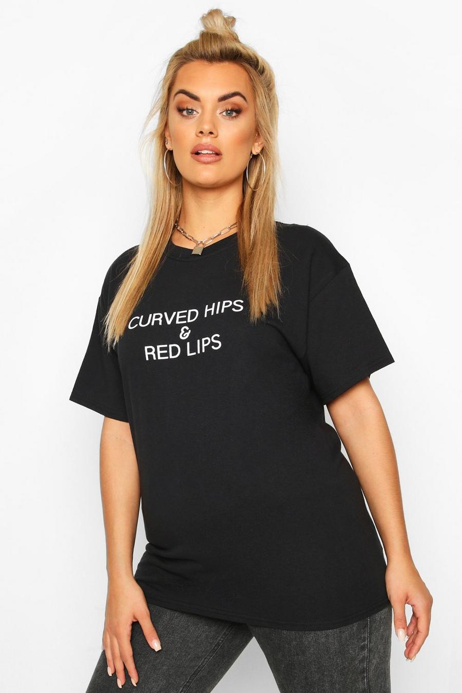Plus T-Shirt mit „Curved Hips & Red Lips“-Slogan, Schwarz image number 1