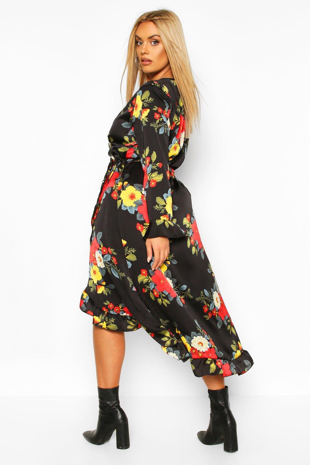 boohoo ruffle wrap midi dress in floral