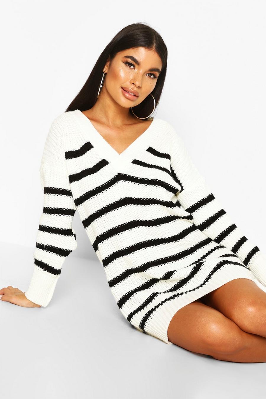 Petite Grobgestricktes Pulloverkleid mit V-Ausschnitt und Streifen image number 1