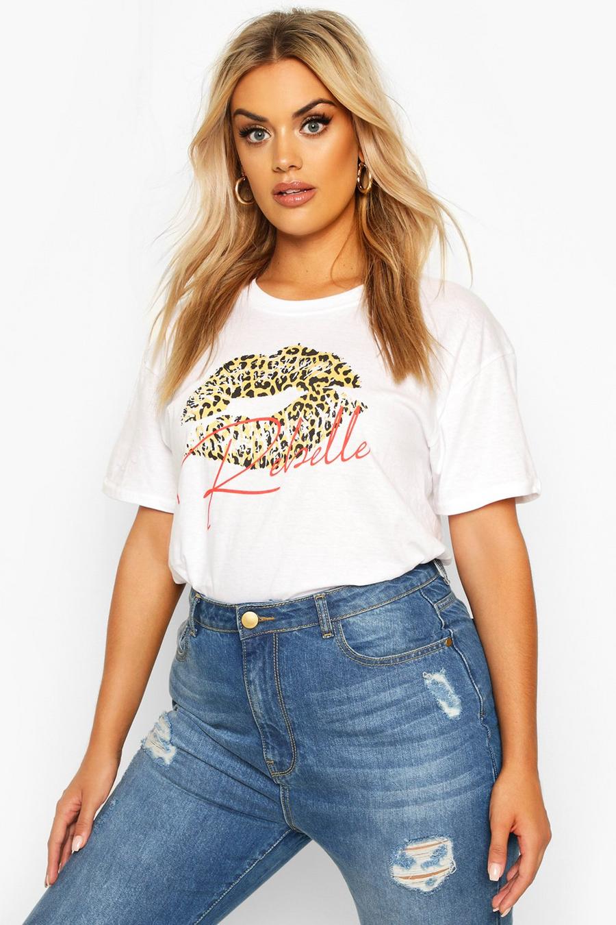 Camiseta Plus con eslogan Rebel y estampado de labios de leopardo, Blanco image number 1