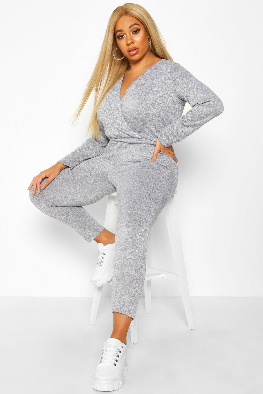 Grey Plus - Långärmad jumpsuit i omlottmodell image number 1