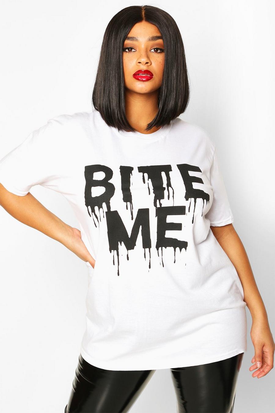 White Plus Bite Me Halloween T-shirt med slogan image number 1