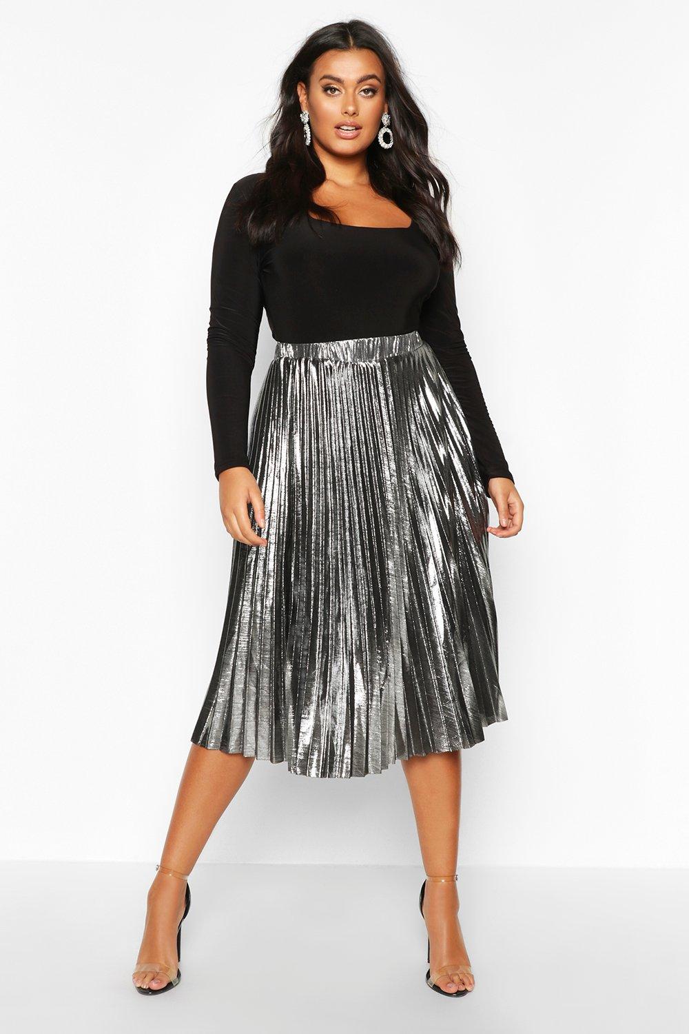 boohoo plus skirts