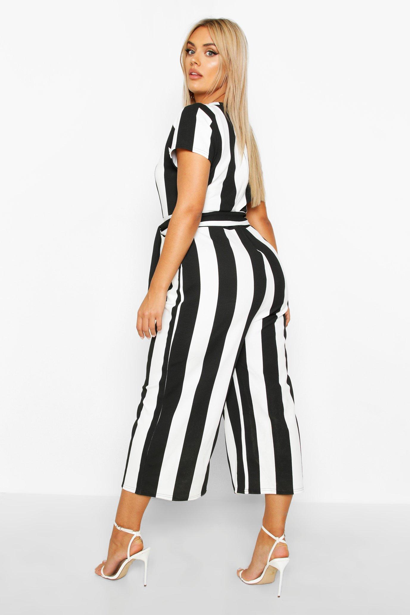 Black and white store jumpsuit boohoo