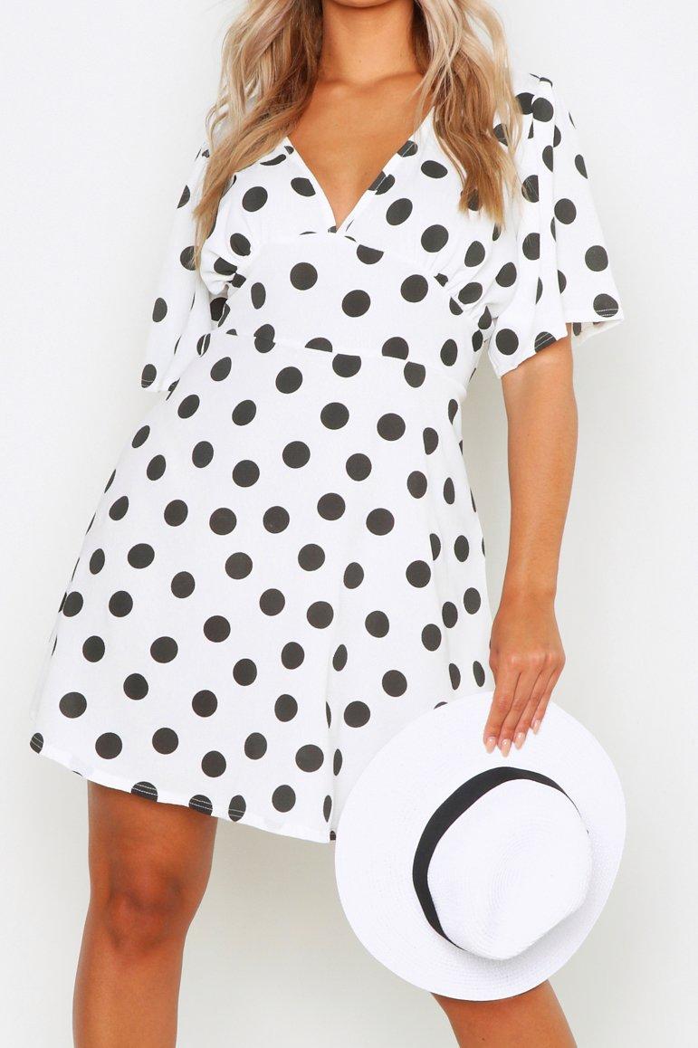 Boohoo black hotsell polka dot dress