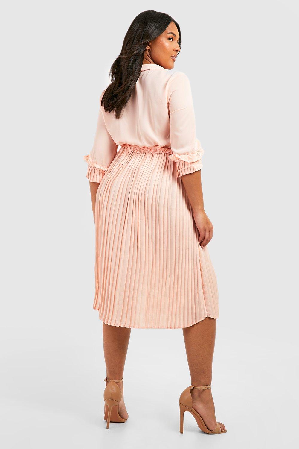 Pleated midi 2025 dress plus size