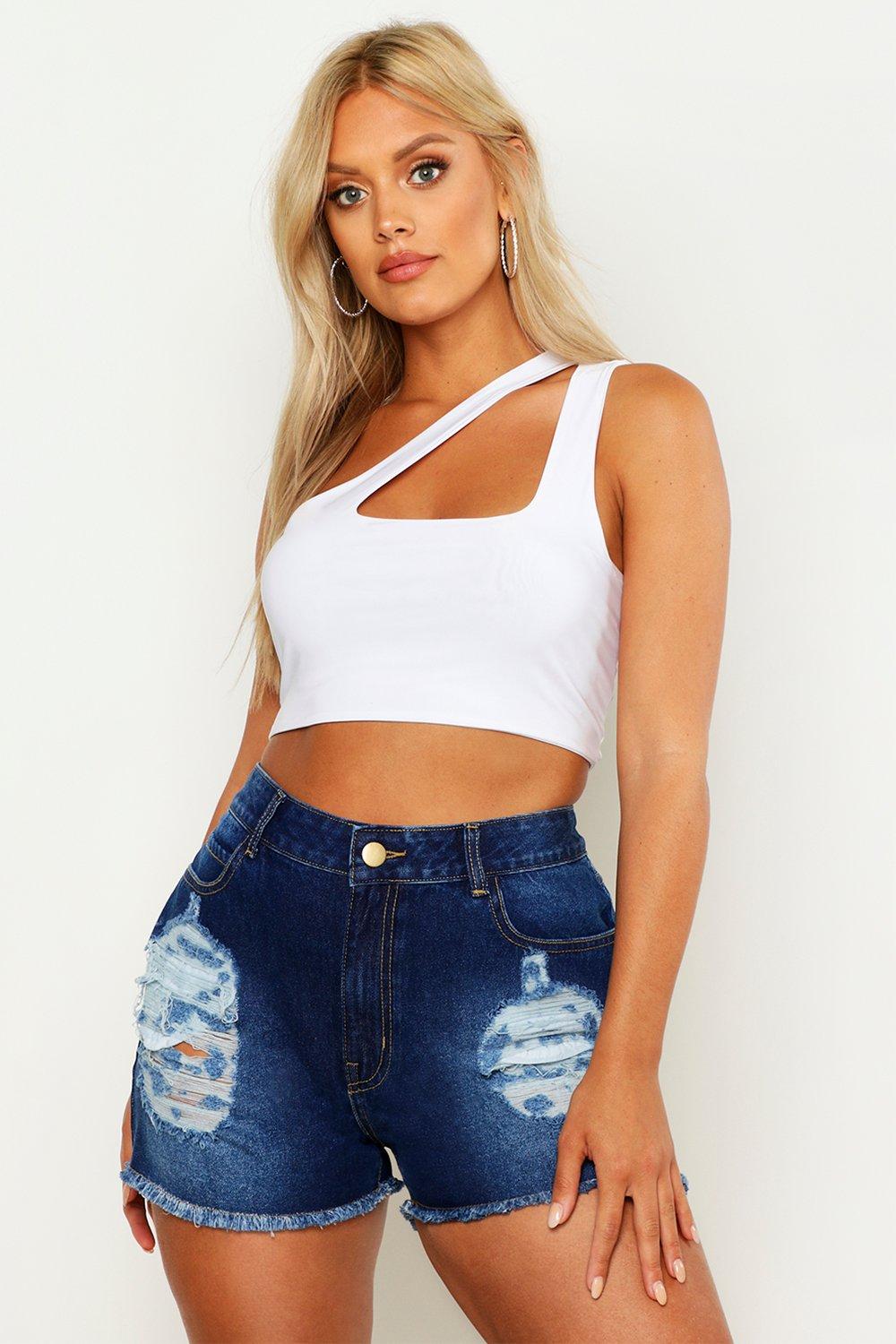 boohoo shorts plus size