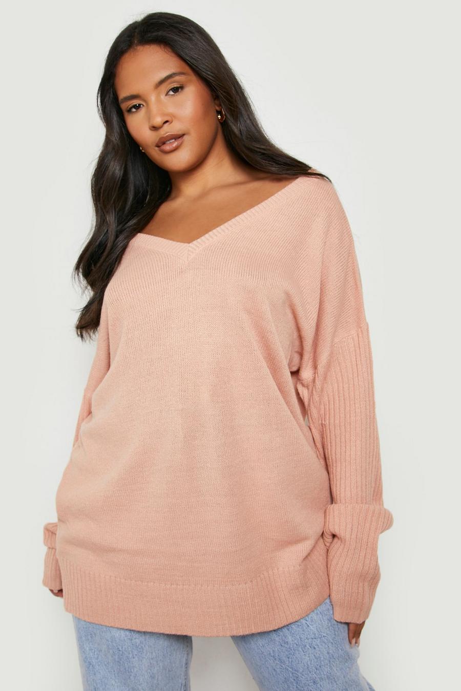 Blush pink Plus Sweater With V Neck Detail Front And Back image number 1