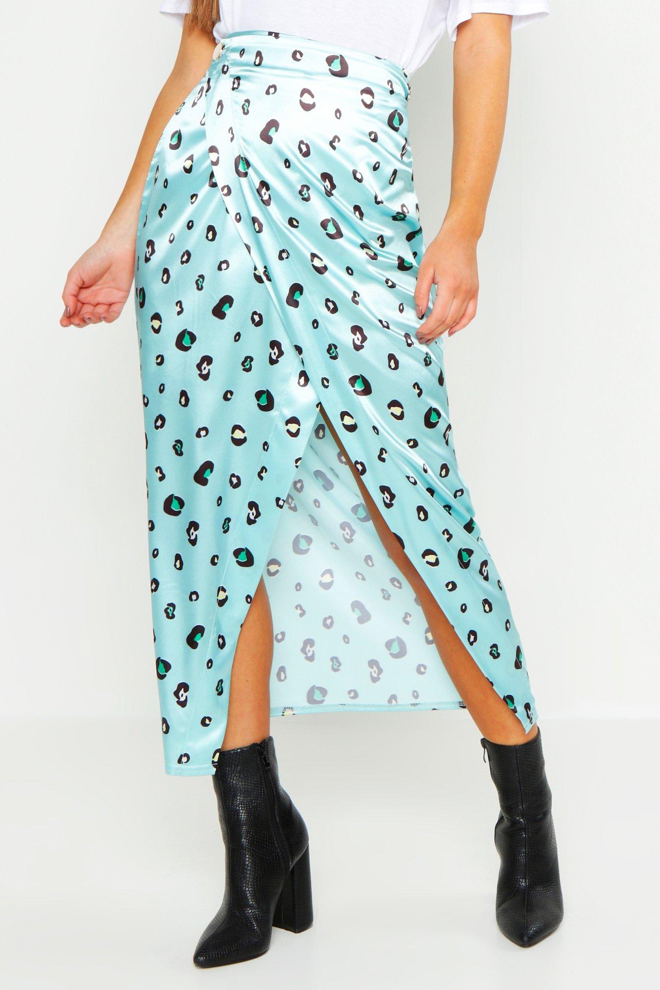 Boohoo exclusive satin wrap on sale midi skirt in spot print