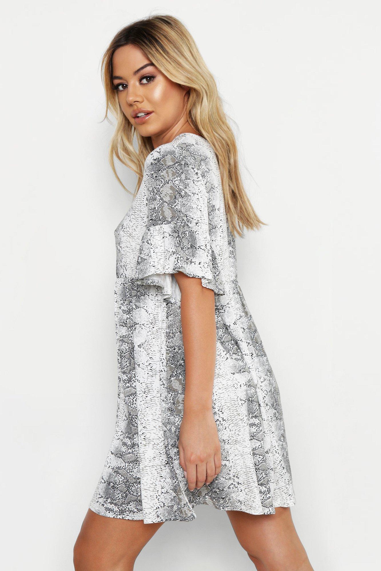 Snake print shirt hot sale dress boohoo