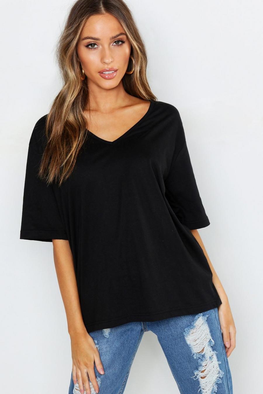 Black Petite - V-ringad t-shirt i oversize-modell image number 1
