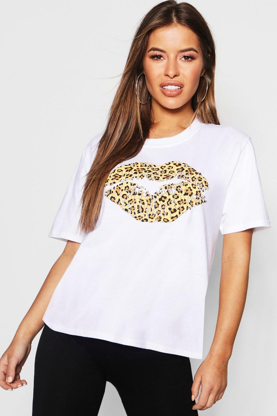 Camiseta con estampados de leopardo y labios Petite image number 1