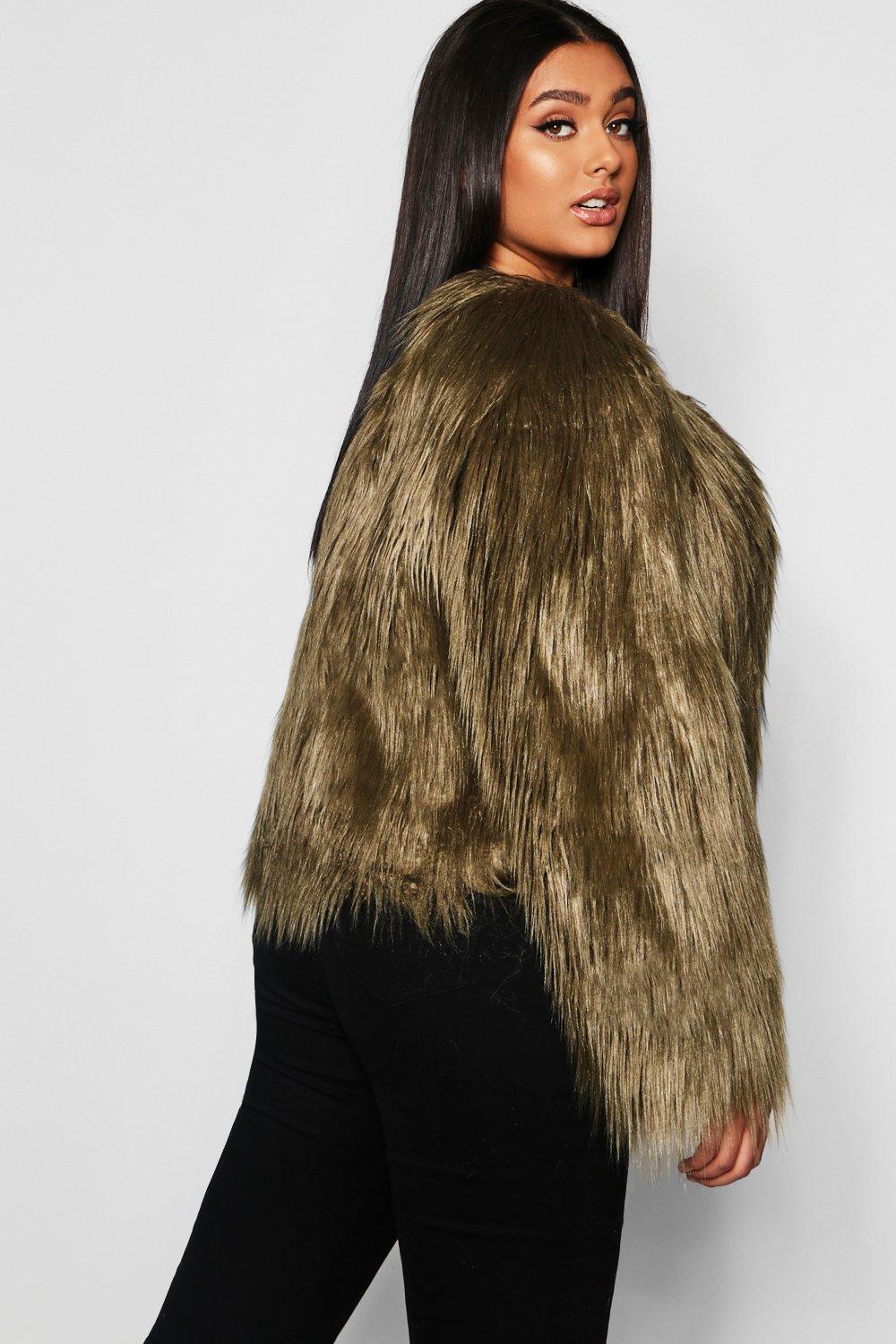 Boohoo Plus Textured Faux Fur Jacket in Natural