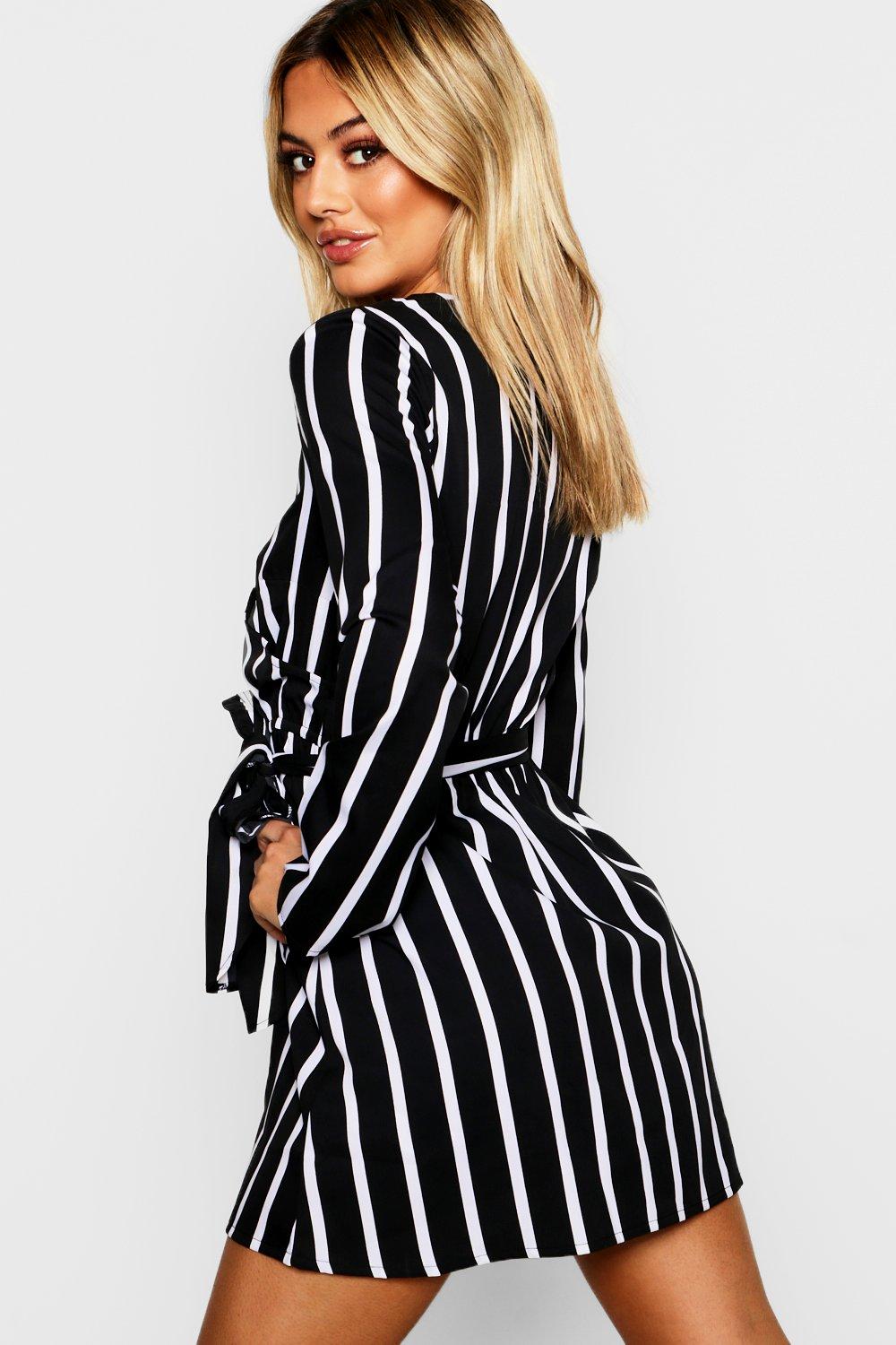 Boohoo black shift outlet dress