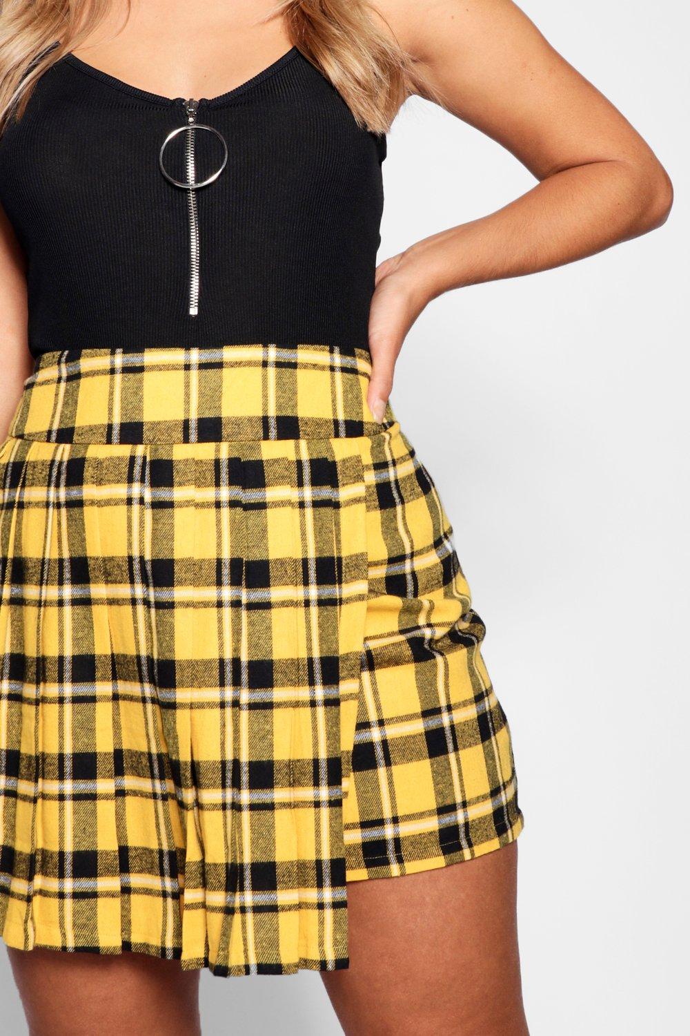 Boohoo pleated mini 2025 skirt in yellow check