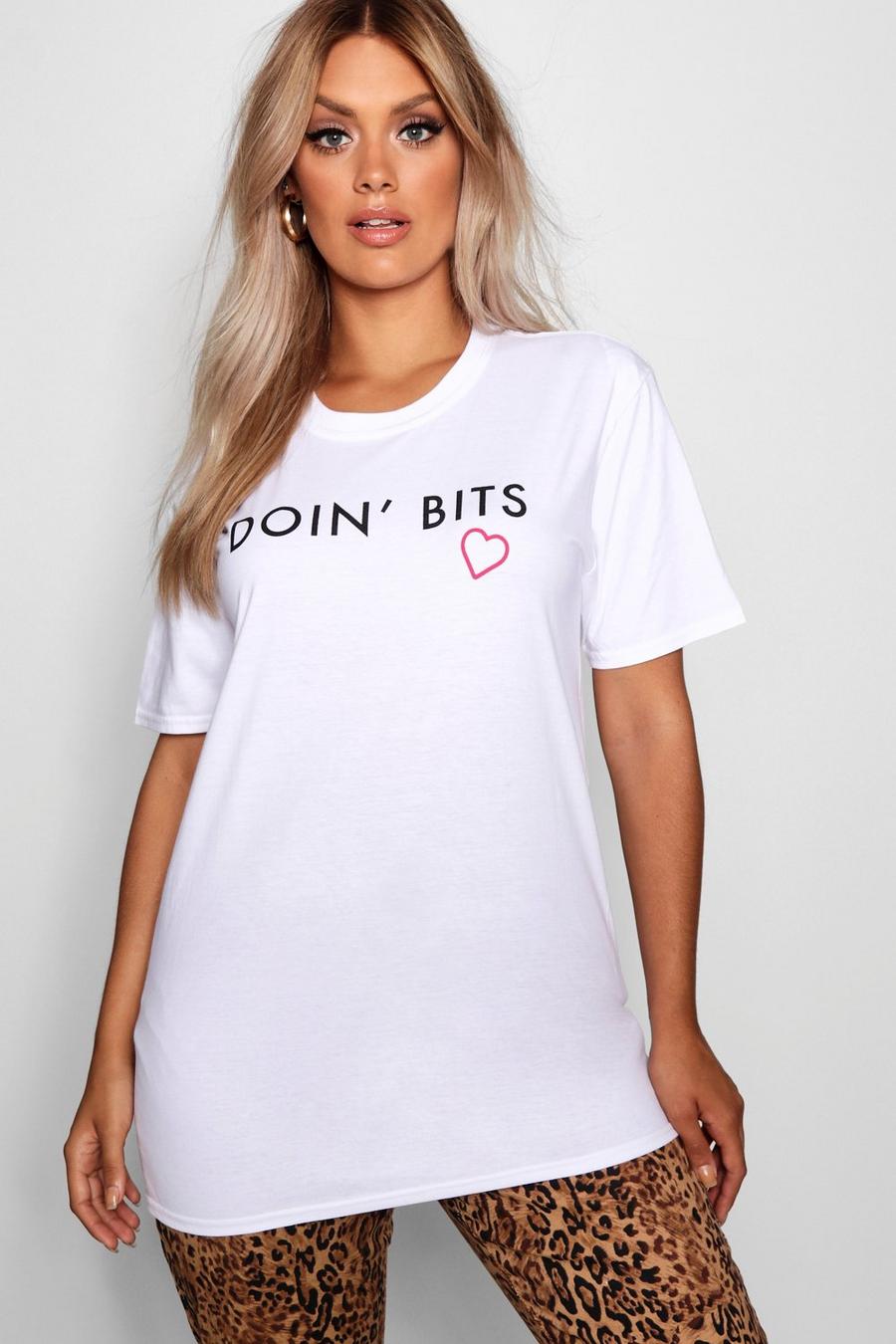 Plus T-Shirt mit 'Doin' Bits' Slogan, Weiß image number 1