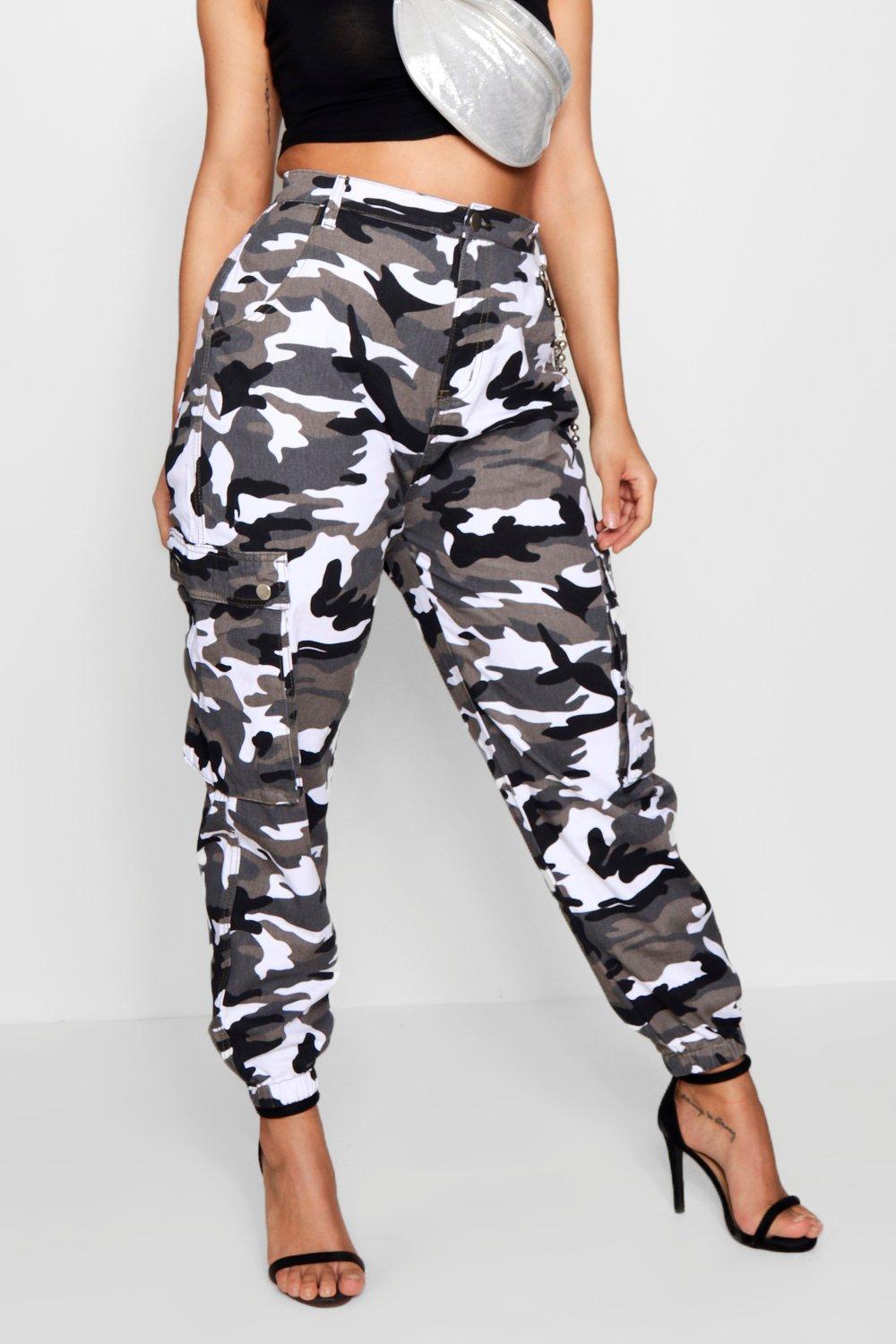 marmorering pensum Eksempel Women's Plus Camo Cargo Jeans | Boohoo UK