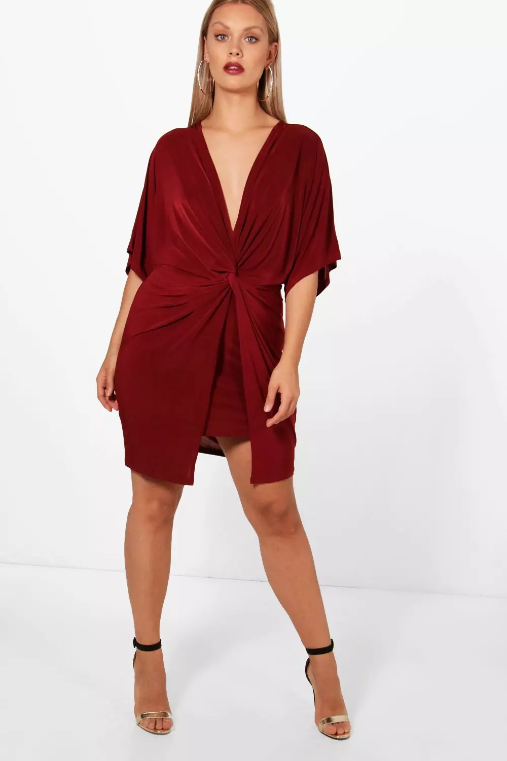 Bodycon dress with outlet kimono