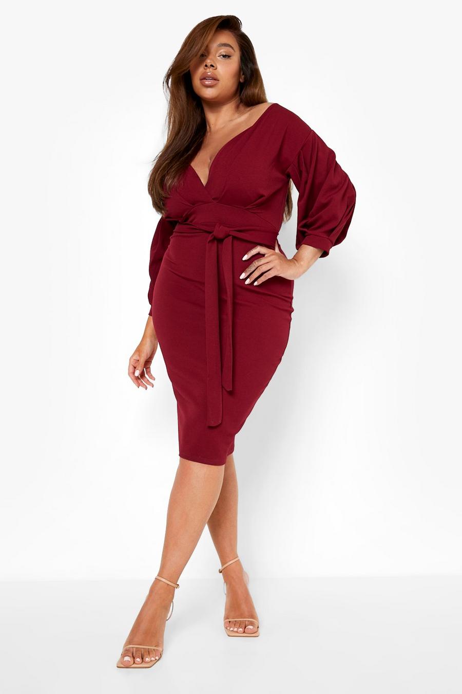 Berry Plus Knälång off shoulder-klänning i omlottmodell image number 1