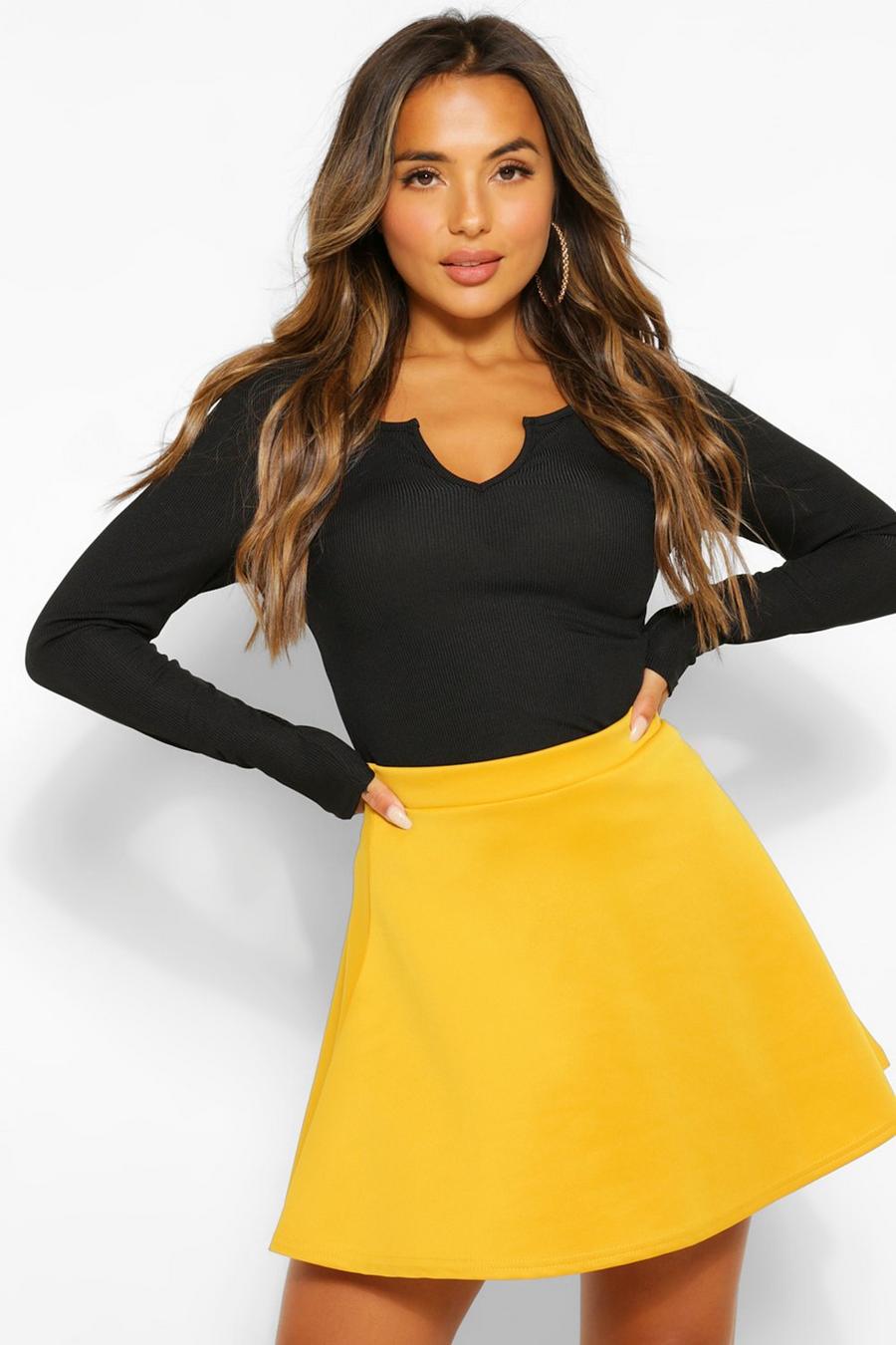 Mustard חצאית סקייטר בצבע בולט פטיט image number 1