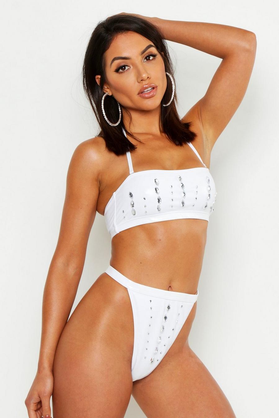 Bandeau-Bikini mit hohem Beinausschnitt und Schmucksteinen, Weiß image number 1