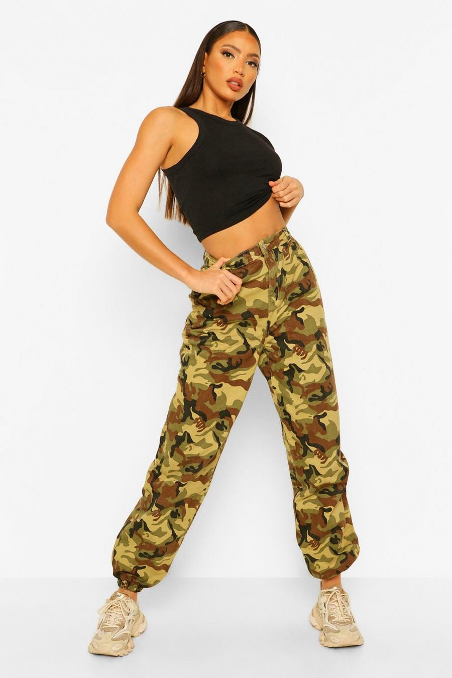 Tall pantaloni tuta cargo in denim camouflage, Kaki image number 1