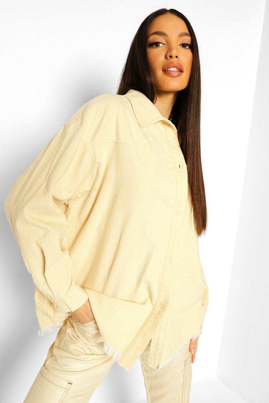 חולצת קורדרוי אוברסייז עם קצוות פרומים לנשים גבוהות  image number 1