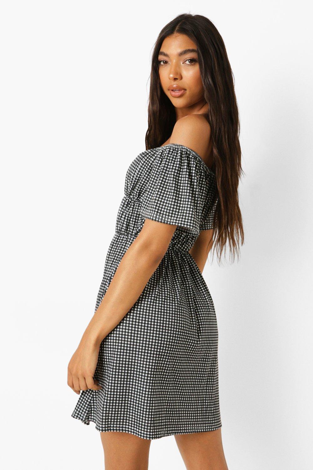 Boohoo angel sleeve 2025 ruched mini dress