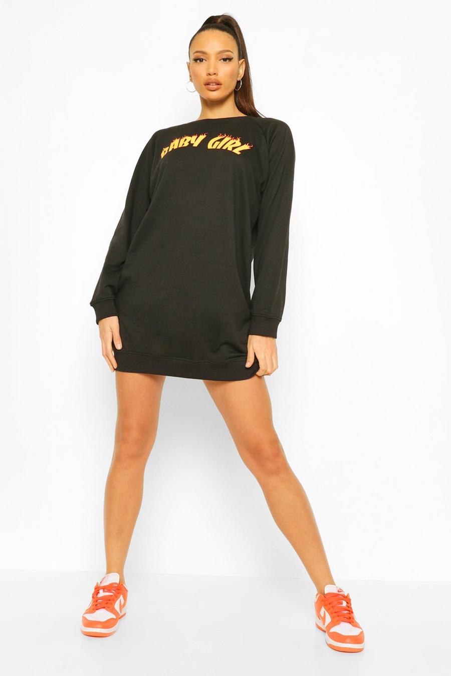 Tall - "Baby Girl" Oversize sweatshirtklänning med slogan image number 1
