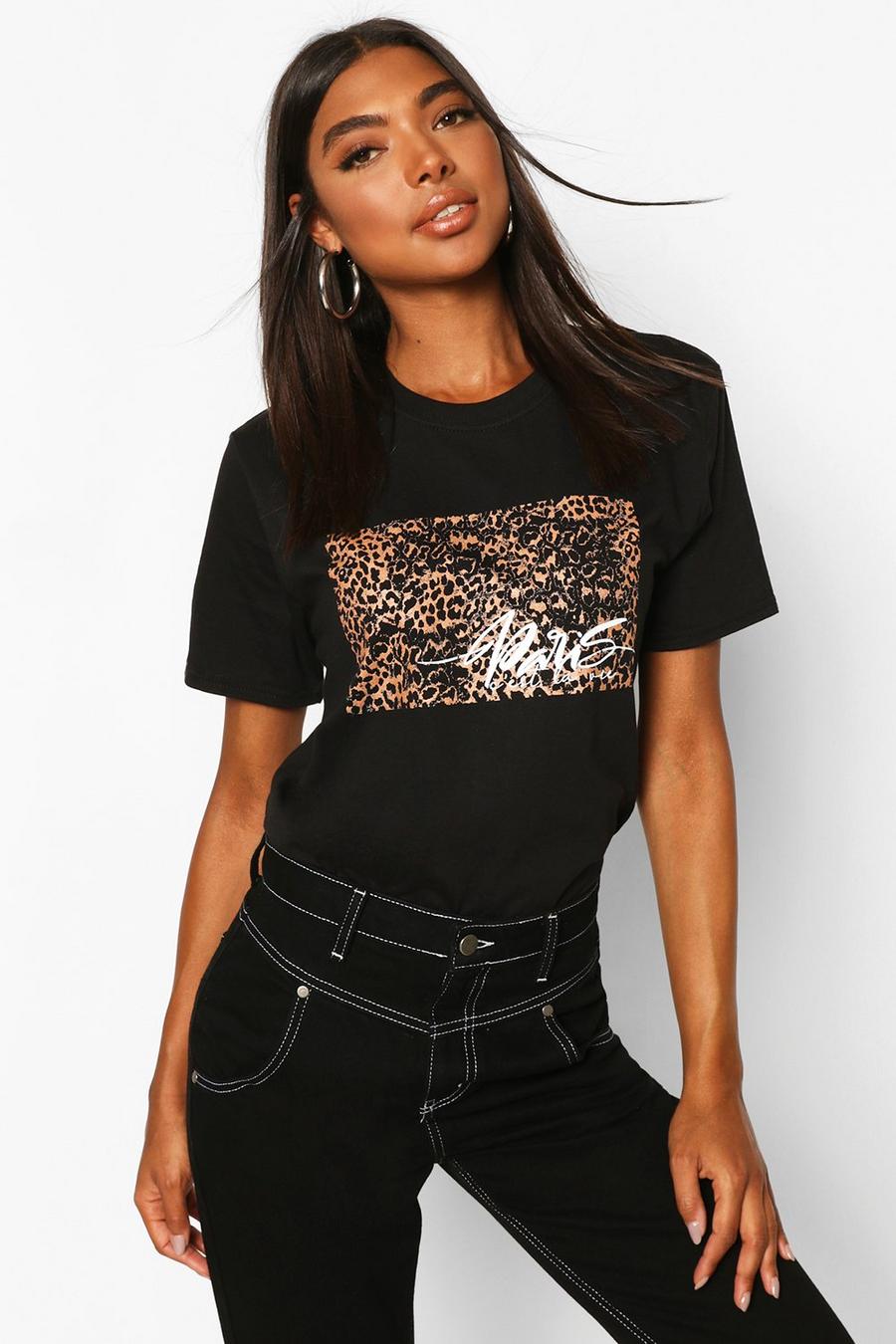 Lang T-shirt met luipaardprint en ‚Paris’ slogan image number 1