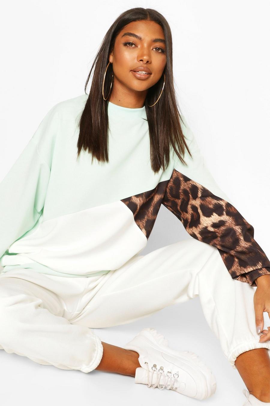 Mint Tall Leopardmönstrad sweatshirt med blockfärger image number 1
