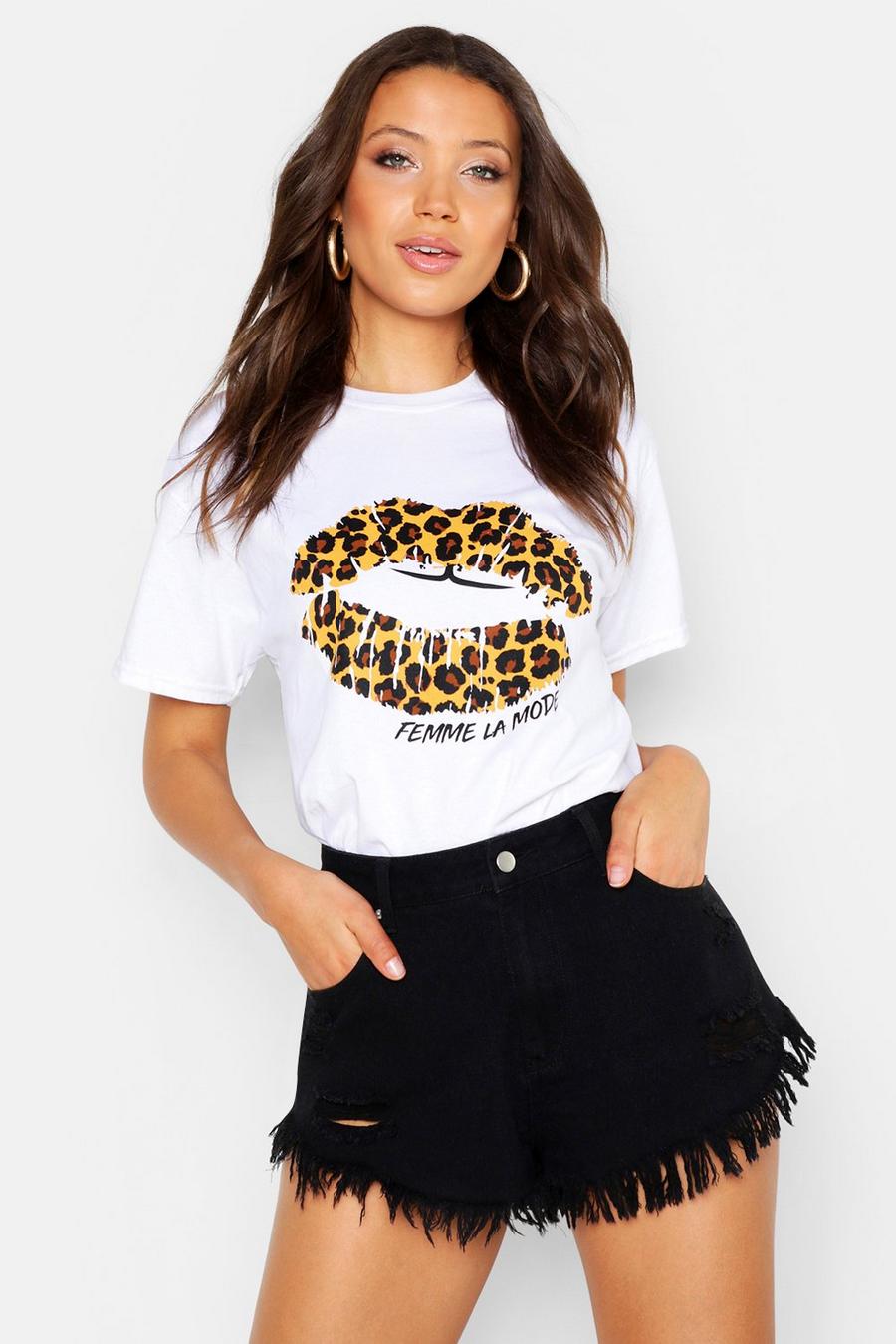 Tall Slogan-T-Shirt mit Lippen-Print mit Leopardenmuster, Weiß image number 1