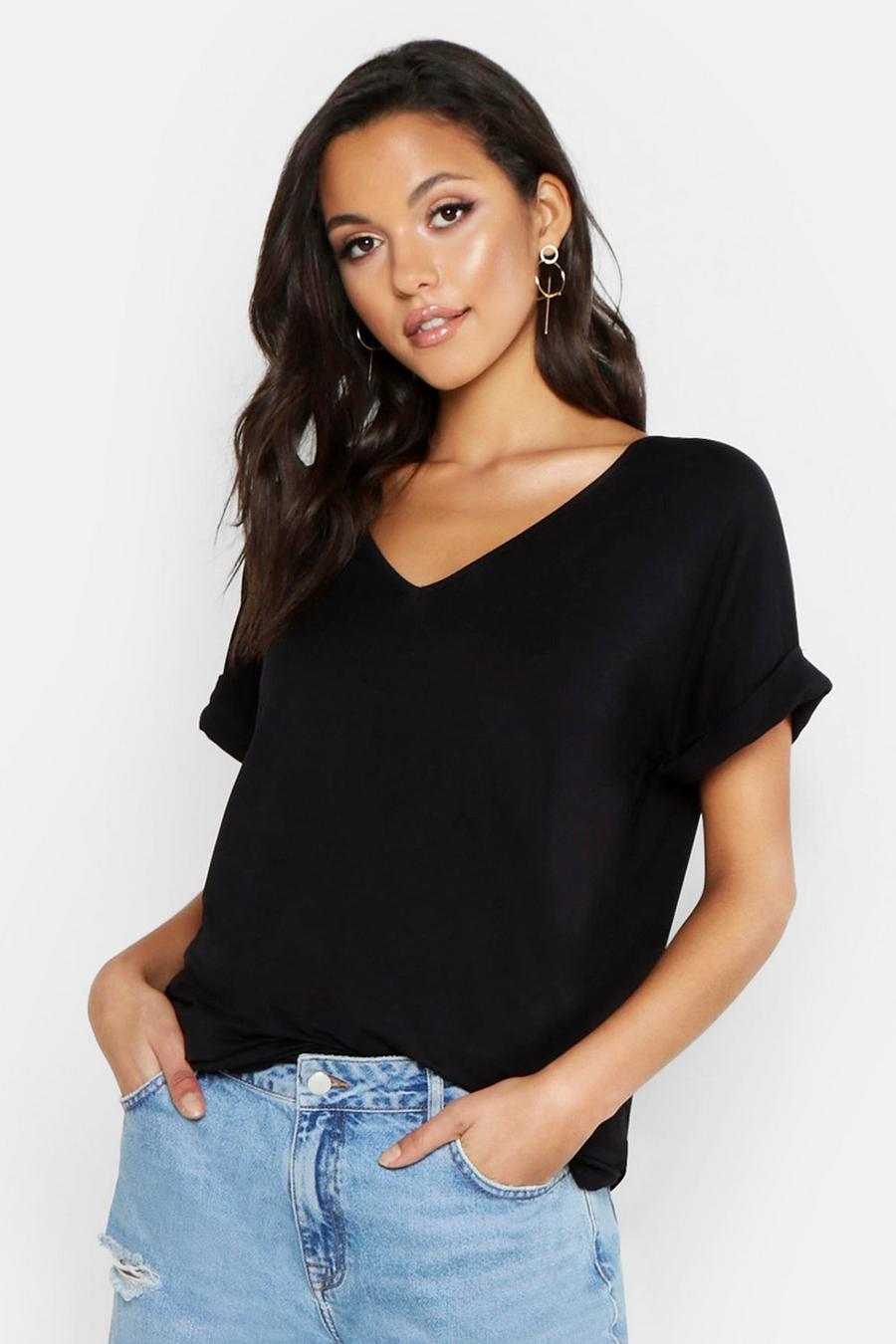 Camiseta Tall oversize con escote de pico, Negro image number 1