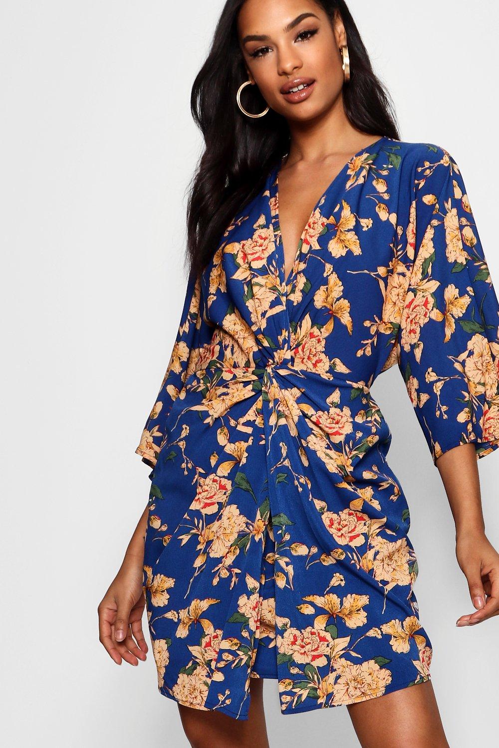 Robe kimono motif fleuri et nou e sur le devant Tall boohoo