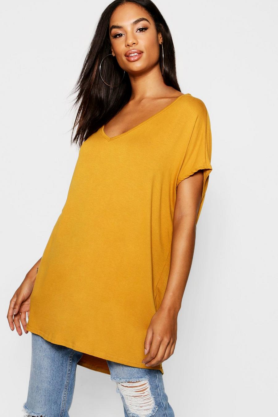 Tall Übergroßes T-Shirt mit V-Ausschnitt, Mustard image number 1