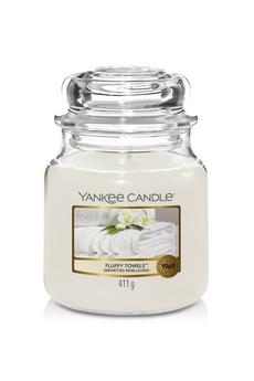 Yankee Candle white Fluffy Towels Medium Candle Jar