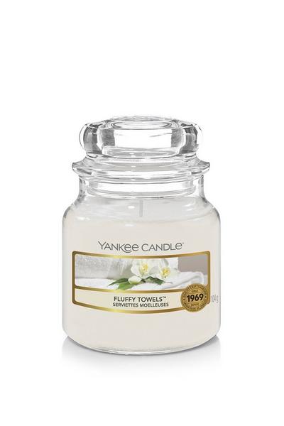Yankee Candle white Fluffy Towels Small Candle Jar