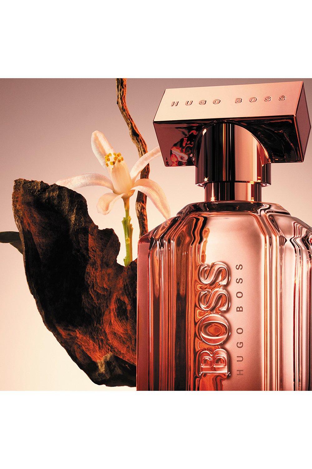 Женские ароматы босс описание. Hugo Boss the Scent le Parfum. Hugo Boss Boss the Scent, 100 ml. Hugo Boss the Scent le Parfum 100 ml. The Scent Hugo Boss женские.