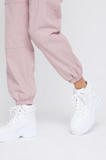 Can I Get a Boot Boot Chunky Sneakers white