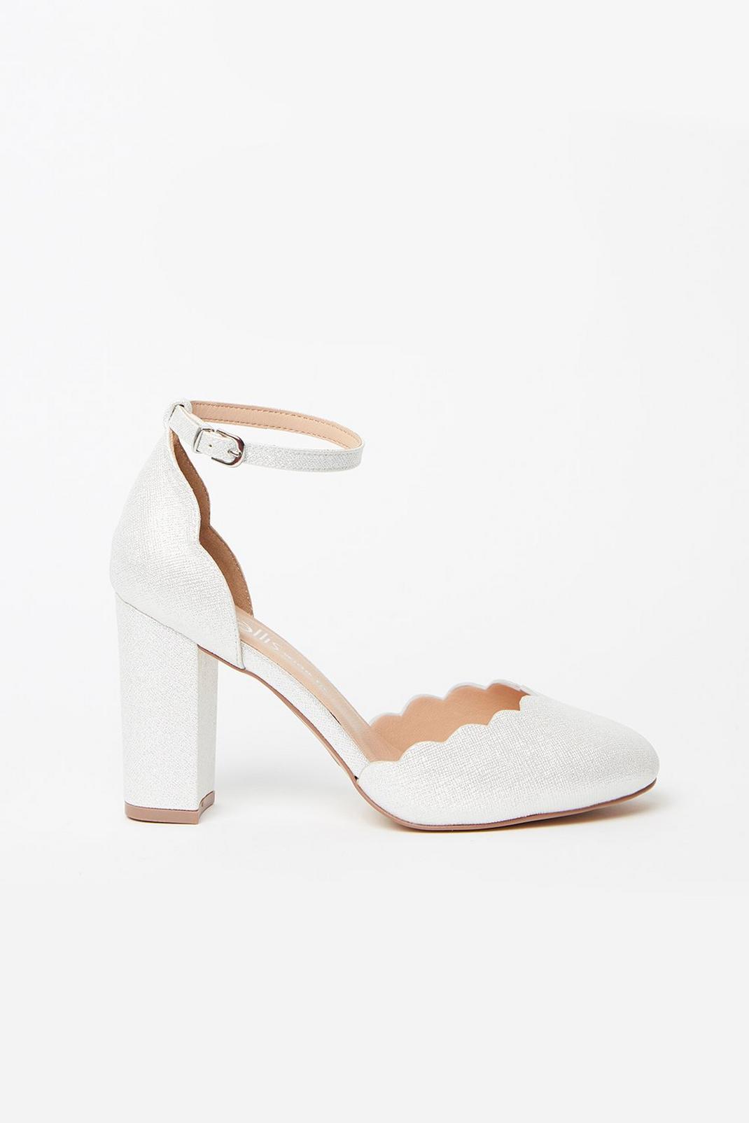 WIDE FIT White Scallop Edge Heel image number 1